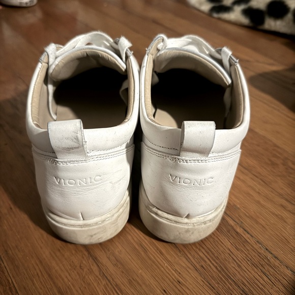 Vionic white leather sneakers - super comfortable, good for the feet! - Picture 3 of 4